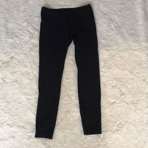 Size 6 lululemon Black wonder unders